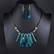 Load image into Gallery viewer, Luxury Vintage