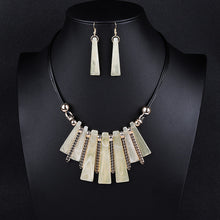 Load image into Gallery viewer, Luxury Vintage