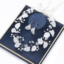 Load image into Gallery viewer, Crystal Flower